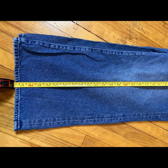 Belted Wide-Legged Jeans - Picture 8 of 10